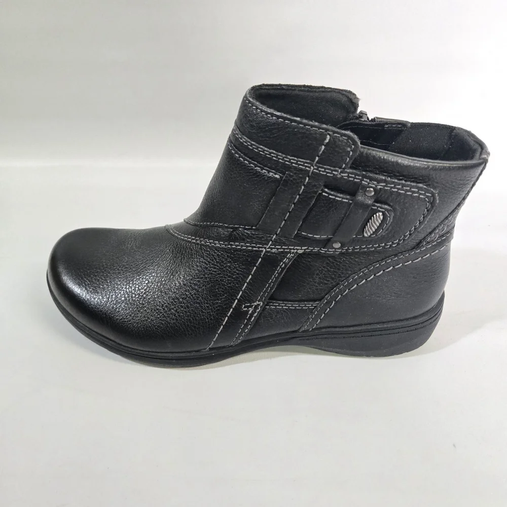 Clarks Women's Carleigh Style Black Leather Ankle Boots 7.5 NIB Comfort Winter